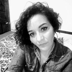 Meet your Posher, Yesenia